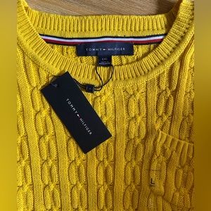 Tommy Hilfiger Heritage yellow cable knit sweater, size L NWT
